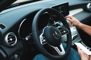 black mercedes benz steering wheel
