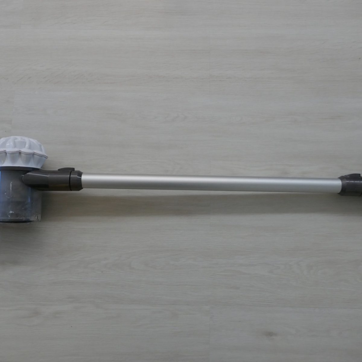 Dyson ou Xiaomi : quel aspirateur balai pour appartement