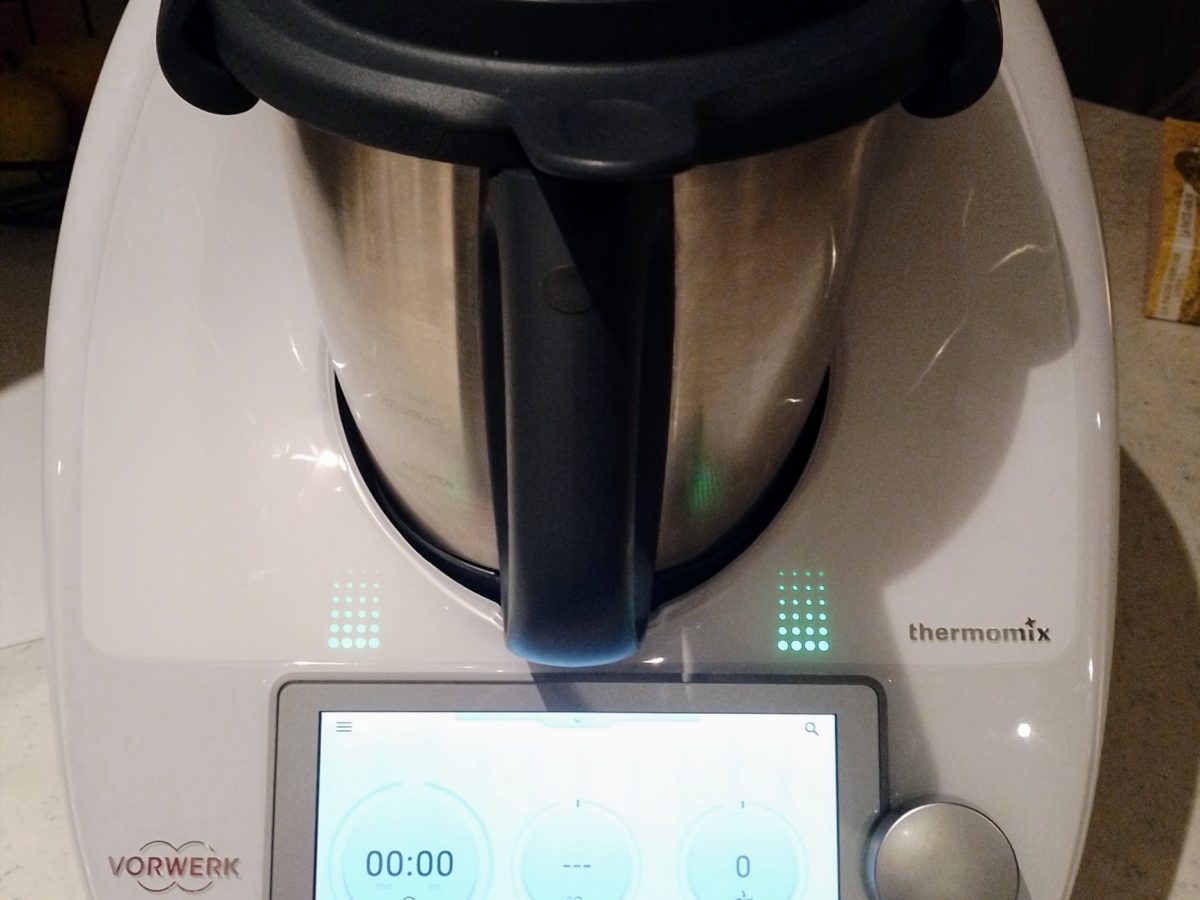 Thermomix TM7 ou Moulinex Companion XL : lequel choisir