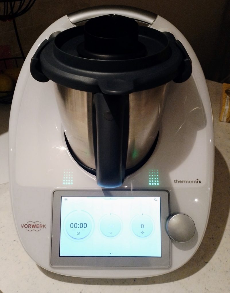 Thermomix TM7 ou Moulinex Companion XL : lequel choisir