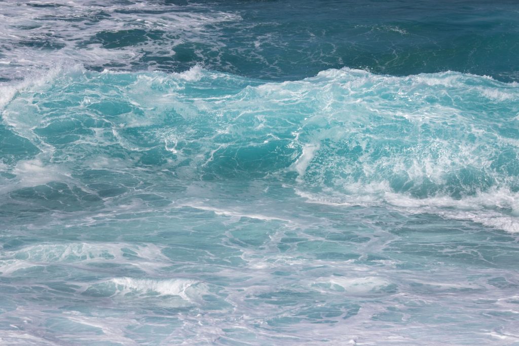 Vagues sur l ocean, temperature de l eau en hausse
