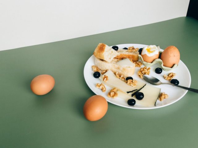 Collation de 16h : les protéines qui calent mieux qu&rsquo;un sucre rapide